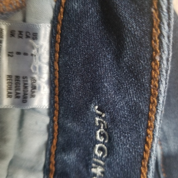 Anerican Eagle Super Skinny Jeans - Picture 3 of 3